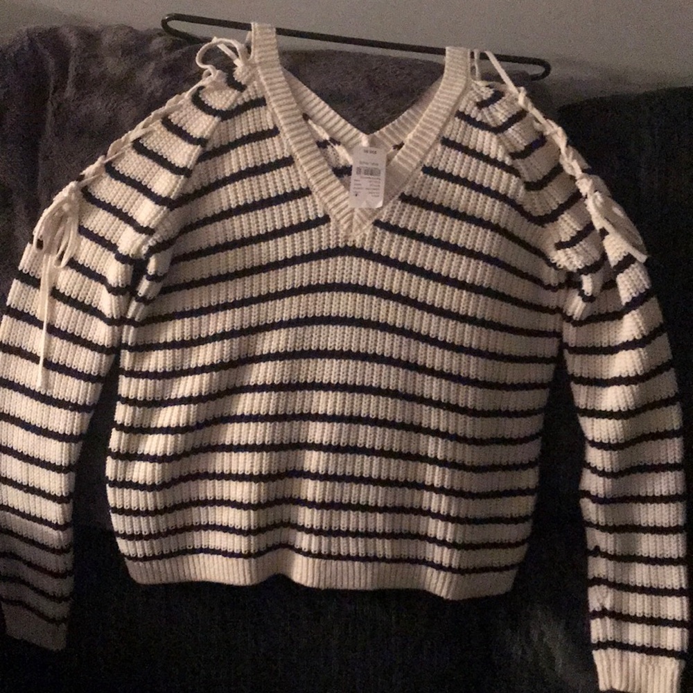 La hearts lace up cold shoulder sweater